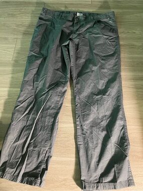 Columbia Men's Gray Straight-Leg Chinos